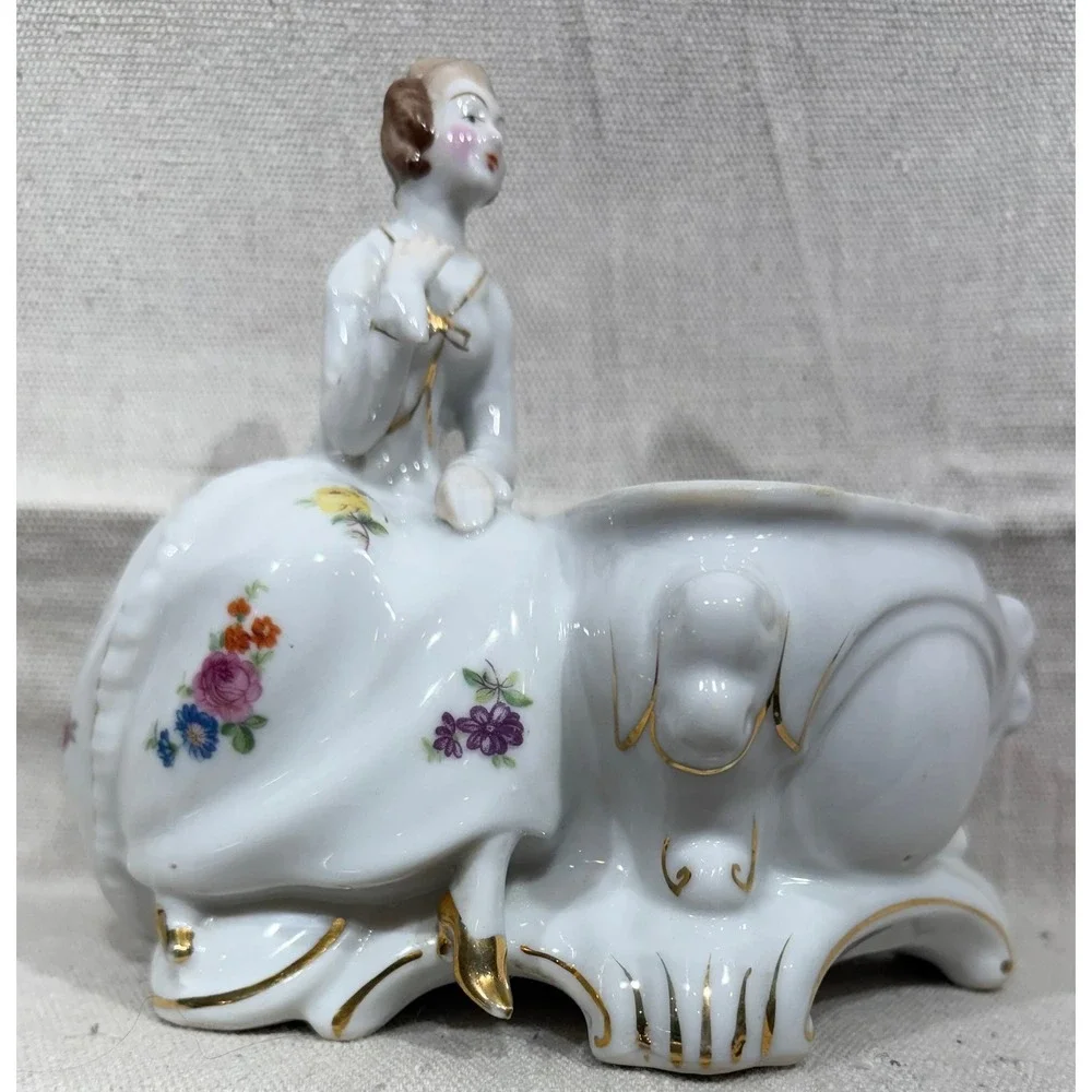 Vintage 1920s Dermay Fifth Avenue NY Porcelain Bath Powder Vanity Jar Lady